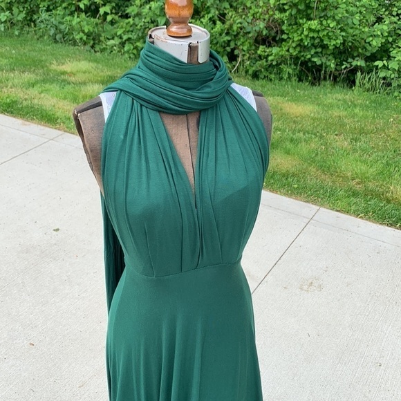 Lulu’s halter maxi formal gown for New Year’s Eve or garden party multiple use. - Picture 5 of 16